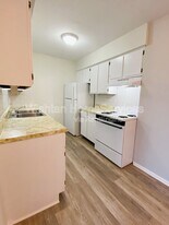 203 Charleston Blvd in Macomb, IL - Building Photo