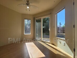 8523 Cord Way in Sacramento, CA - Building Photo - Building Photo