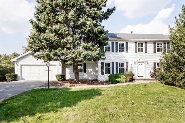 property at 18 Oak Brook Rd