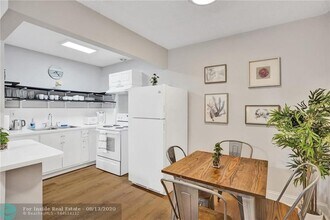 820 NE 17th Ave in Fort Lauderdale, FL - Building Photo - Building Photo