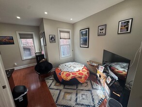 2 Snelling Pl, Unit 3 in Boston, MA - Foto de edificio - Building Photo