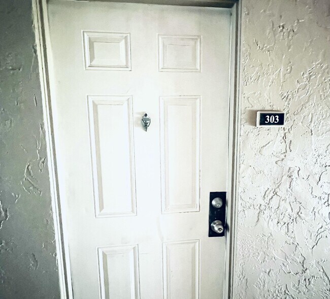 1885 Palm Cove Blvd in Delray Beach, FL - Building Photo - Building Photo