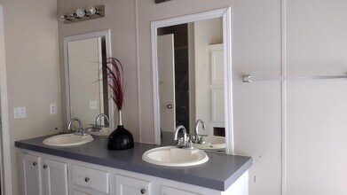 814 Mercedes Benz Ct in Humble, TX - Building Photo - Building Photo
