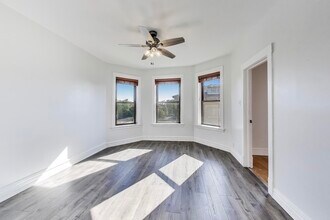 2164 N Oakley Ave in Chicago, IL - Building Photo - Building Photo