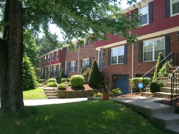 Chapel Place in Penn Hills, PA - Building Photo