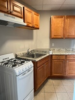 93 White St in Haverhill, MA - Building Photo