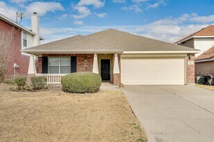 9804 Westmere Ln in Fort Worth, TX - Building Photo