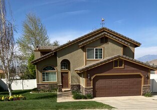 31264 Contour Ave in Nuevo, CA - Foto de edificio - Building Photo