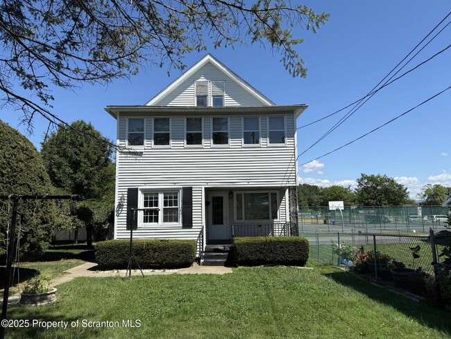 property at 1906 Farr St