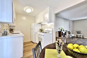 Villa Alvarado in San Pablo, CA - Building Photo - Building Photo