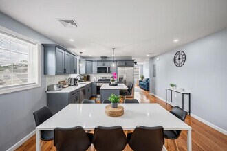 109 Flora St in Providence, RI - Building Photo - Building Photo