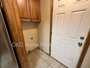 1306 SW 25th St in Moore, OK - Building Photo - Building Photo