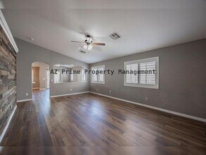 10960 W Taft St in Phoenix, AZ - Building Photo - Building Photo