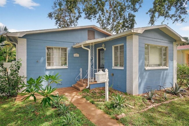 2491 35th Ave N in St. Petersburg, FL - Building Photo - Building Photo