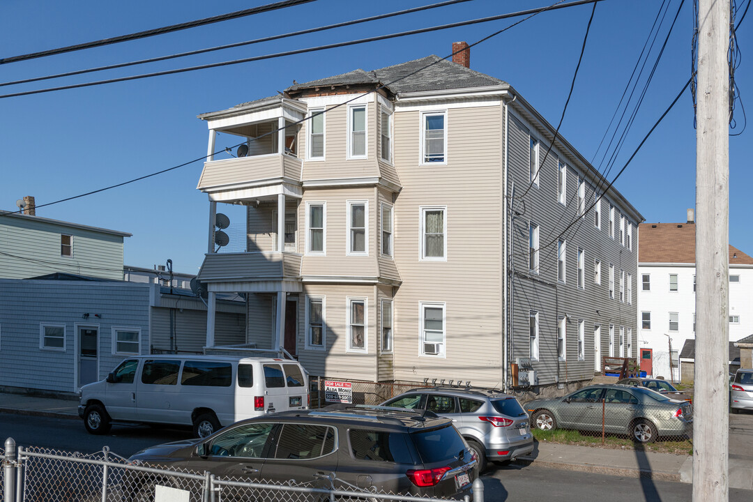 273-277 Flint St in Fall River, MA - Building Photo