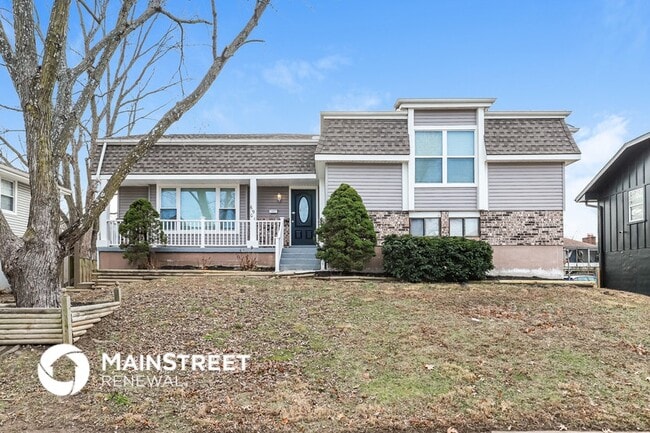 property at 6901 E 140th Terrace