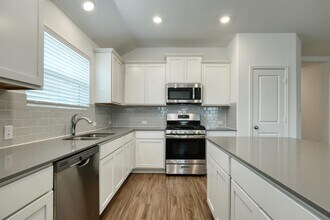 200 Coventry Dr in Hutto, TX - Building Photo - Building Photo
