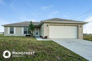425 NE 15th Terrace in Cape Coral, FL - Building Photo