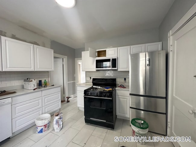 14 Belknap St, Unit 2