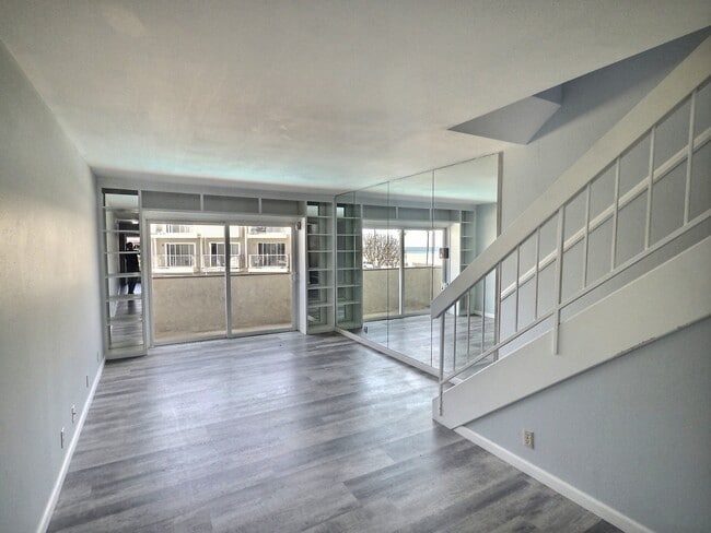 property at 325 E Surfside Dr