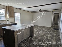 1306 Russell Dr photo'