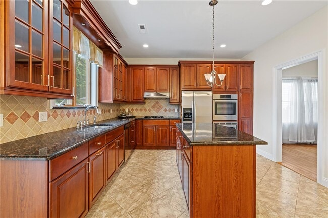 11 Lincoln Ave in Tuckahoe, NY - Building Photo - Building Photo