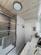 135 Woolsey Ave in Glen Cove, NY - Building Photo - Building Photo