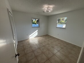 6194 Seaport St in Port Charlotte, FL - Building Photo - Building Photo