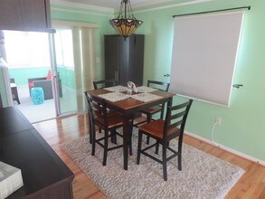 836 Salem Dr-Unit -1 in Fredericksburg, VA - Foto de edificio - Building Photo