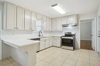 1125 Mason Dr in Hurst, TX - Building Photo - Building Photo