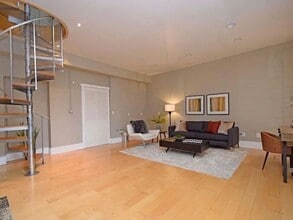 69 Mulberry St in Cincinnati, OH - Building Photo - Building Photo