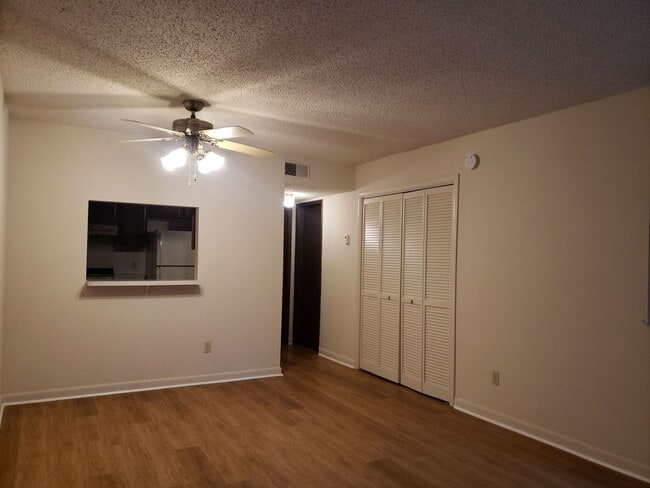property at 314 Yelton Ct
