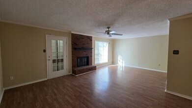 3089 S Wesley Ct in Memphis, TN - Building Photo - Building Photo