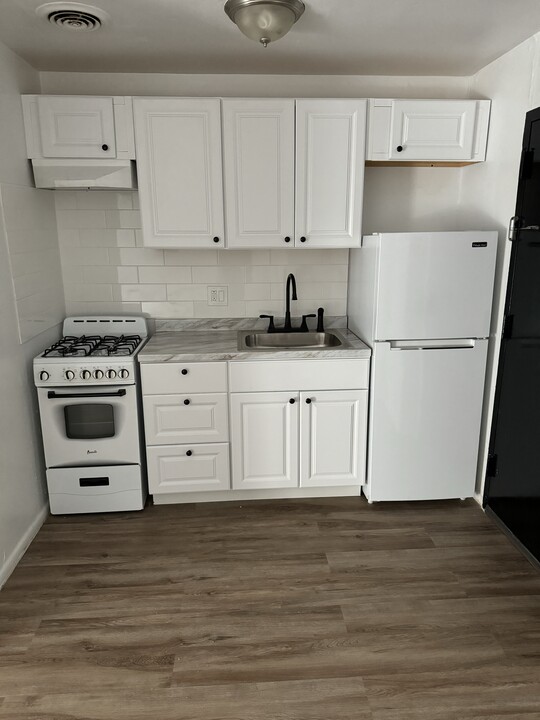 100 Union Ave in Irvington, NJ - Building Photo