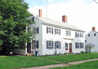 10-14 Broad St in Somersworth, NH - Foto de edificio - Building Photo