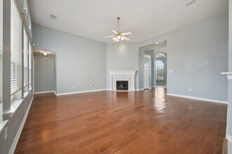 4400 Foxtail Ln in Plano, TX - Foto de edificio - Building Photo