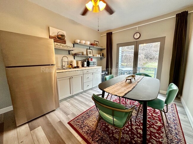 320 Greenfield Ave in Pittsburgh, PA - Building Photo - Building Photo