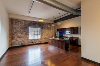 The Detroit Lofts in Tulsa, OK - Building Photo - Building Photo