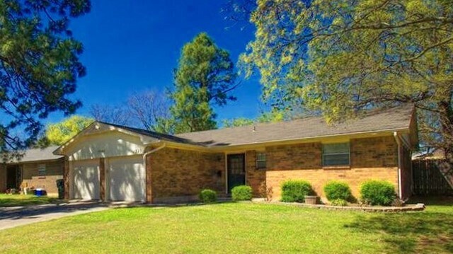 1325 E Brooks St in Norman, OK - Building Photo