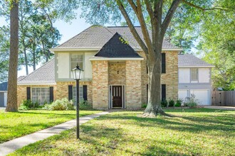 17827 Vintage Wood Ln in Spring, TX - Building Photo - Building Photo