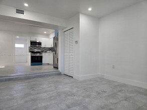 1620 NW 179th Terrace in Miami, FL - Building Photo - Building Photo