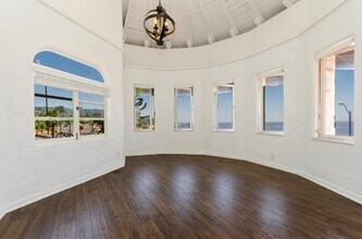 212 N Coast Hwy, Unit 6 in Laguna Beach, CA - Building Photo - Building Photo
