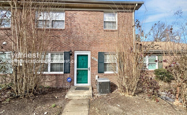 9713 Hagel Cir in Lorton, VA - Foto de edificio - Building Photo