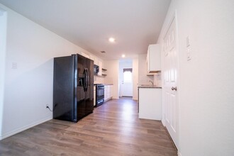 11134 N Lake Mist Ln in Willis, TX - Building Photo - Building Photo