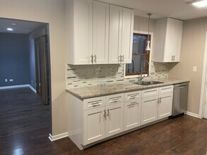 140 Meadowbrook Ln in Lake Zurich, IL - Building Photo - Building Photo