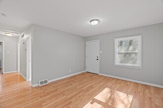 317 Cameron Rd in St. Louis, MO - Building Photo - Building Photo