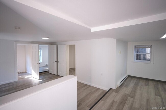 73 E Main St, Unit 1 in Beacon, NY - Building Photo - Building Photo