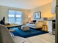 The Maynard at 2545 W Fitch photo'