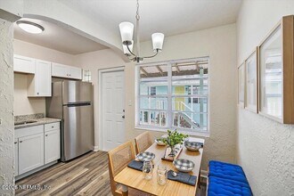 95 Lewis St in Atlantic Beach, FL - Foto de edificio - Building Photo