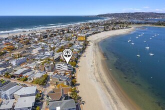 2719 Bayside Walk in San Diego, CA - Building Photo - Building Photo